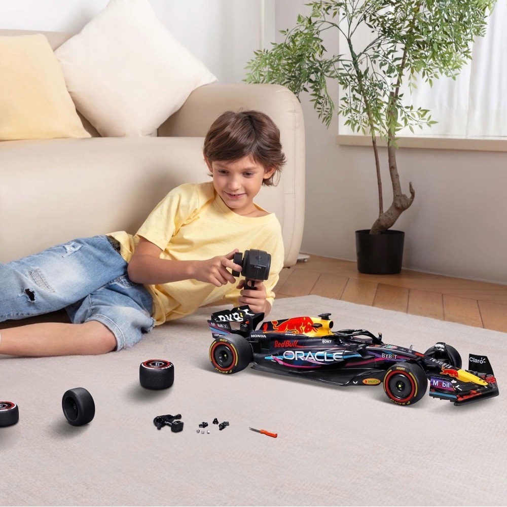 Red Bull Max Verstappen 1:10 Formula 1 Racing RC, 2 Speed R/C Motor 4 Racers - Picture 5 of 5
